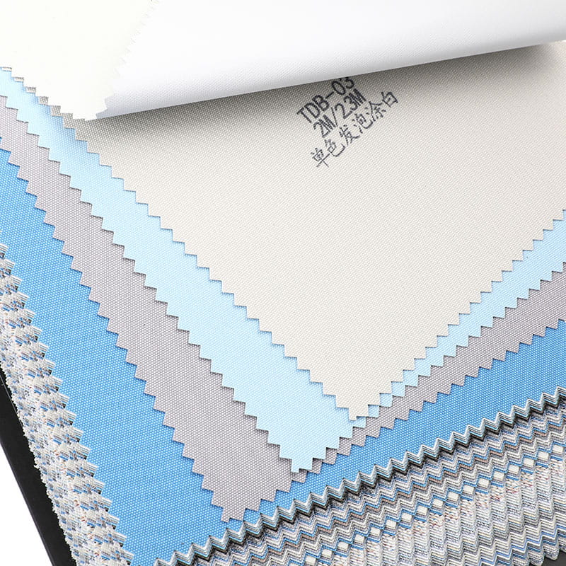 TDB 200/230cm Cumhdach Airgid Foam 100% Roller Blackout Fabraic Dall